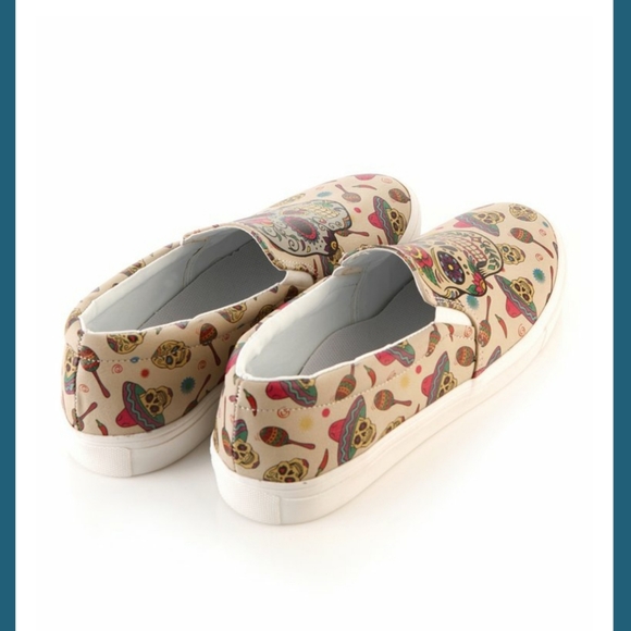 quirky GOBY sugar skull pull on shoes kicks NWOB - Picture 3 of 6